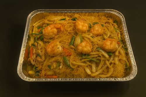 Singapore Style Stir-Fried Rice Vermicelli / (歡樂餐)星洲炒米粉 (含豬肉與蝦仁)